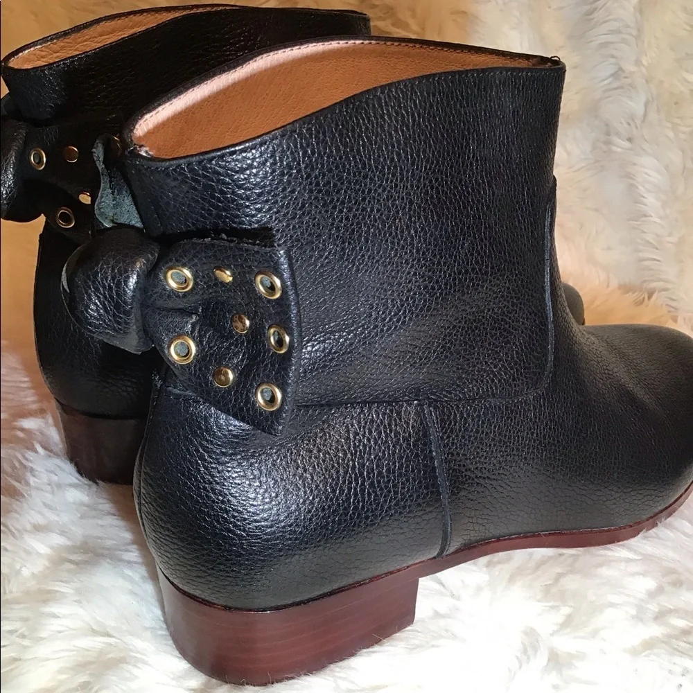 Kate spade womens  black leather studded bows ankle boots size 8.5